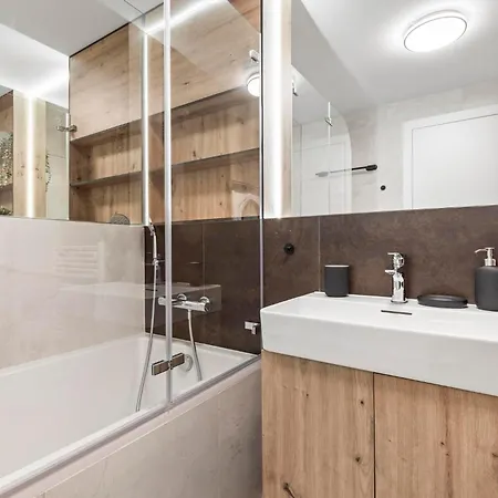 Luxury Eurovea Tower - Danube & Castle Apartamento *