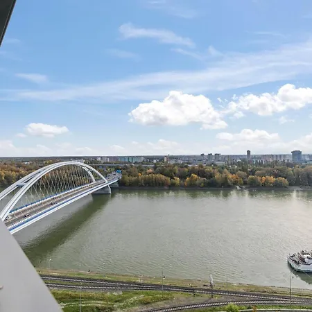 Luxury Eurovea Tower - Danube & Castle