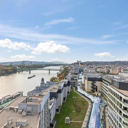 Luxury Eurovea Tower - Danube & Castle 아파트