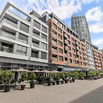 Luxury Eurovea Tower - Danube & Castle * ブラチスラヴァ